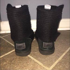 Black sweater Uggs size 6